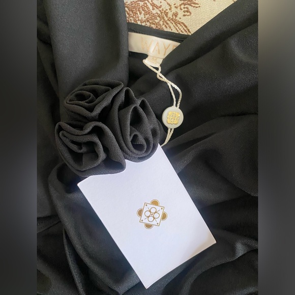 Wayf rosette 3d rose flower Top - Picture 2 of 4